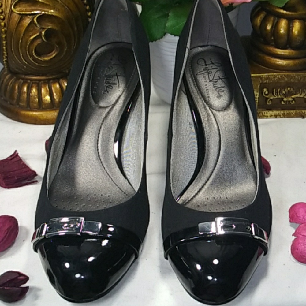 Life Stide Black low heels